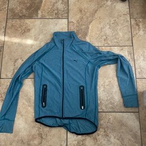 A puma zip up good for exercise
